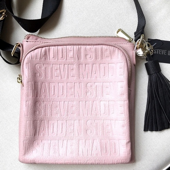 Steve Madden Handbags - Steve Madden Blush & Black Crossbody Bag